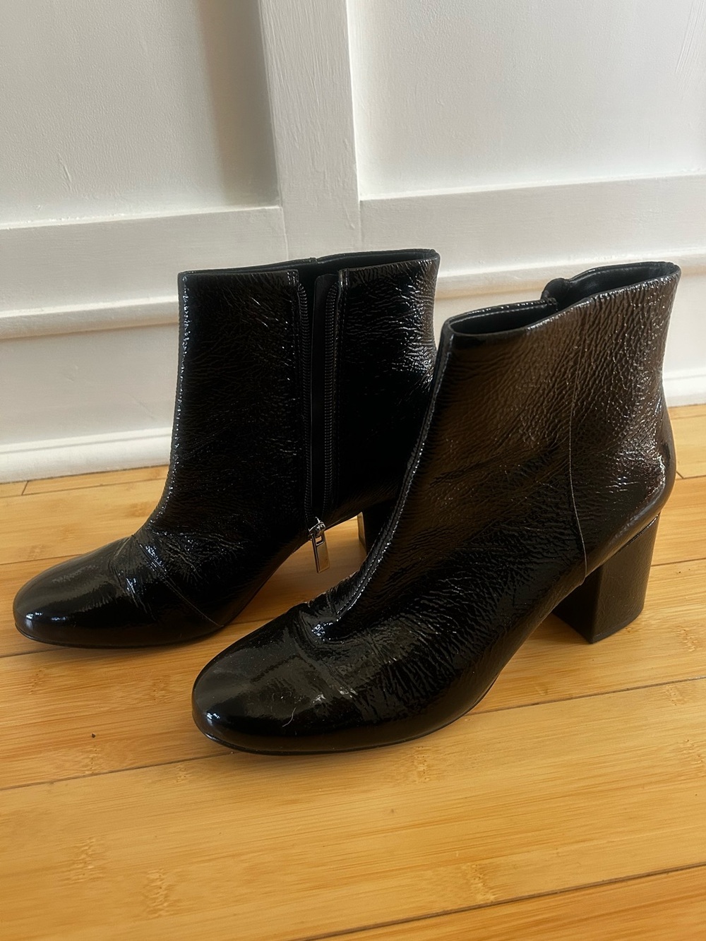 Saks Fifth Avenue Black Patent Ankle Boots - Classic Women’s Block Heel size 10